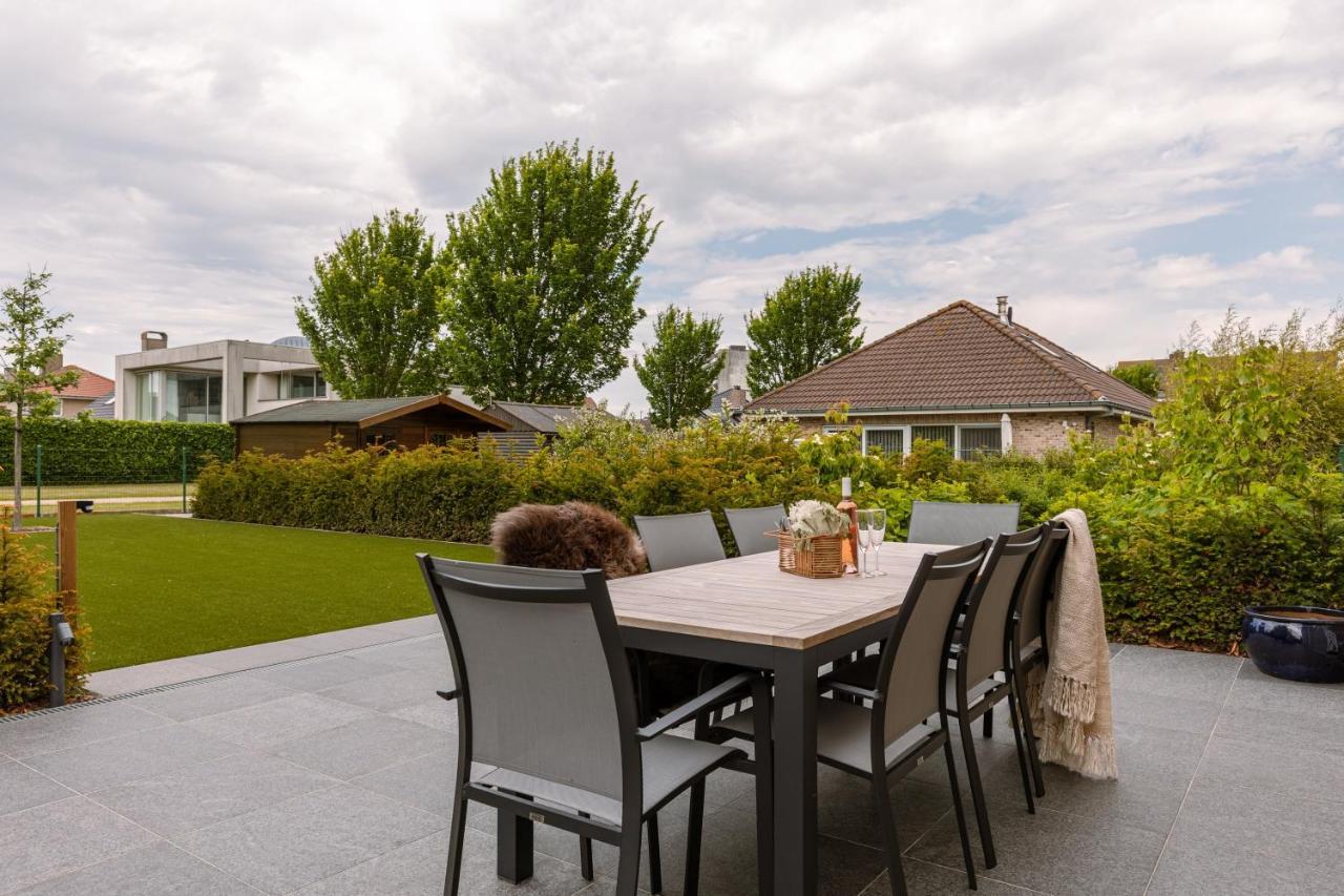 أوستيند Fantastic Family Villa With Beautiful Garden المظهر الخارجي الصورة